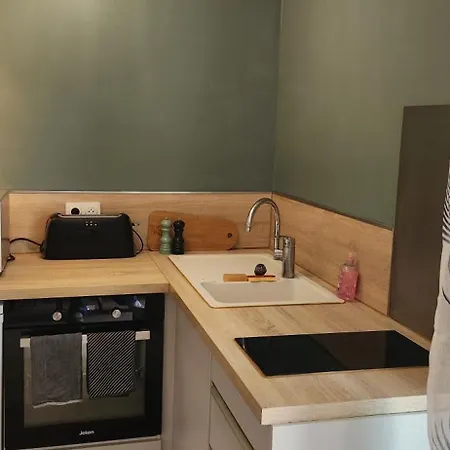 Boulouris Cosy Proche Apartment